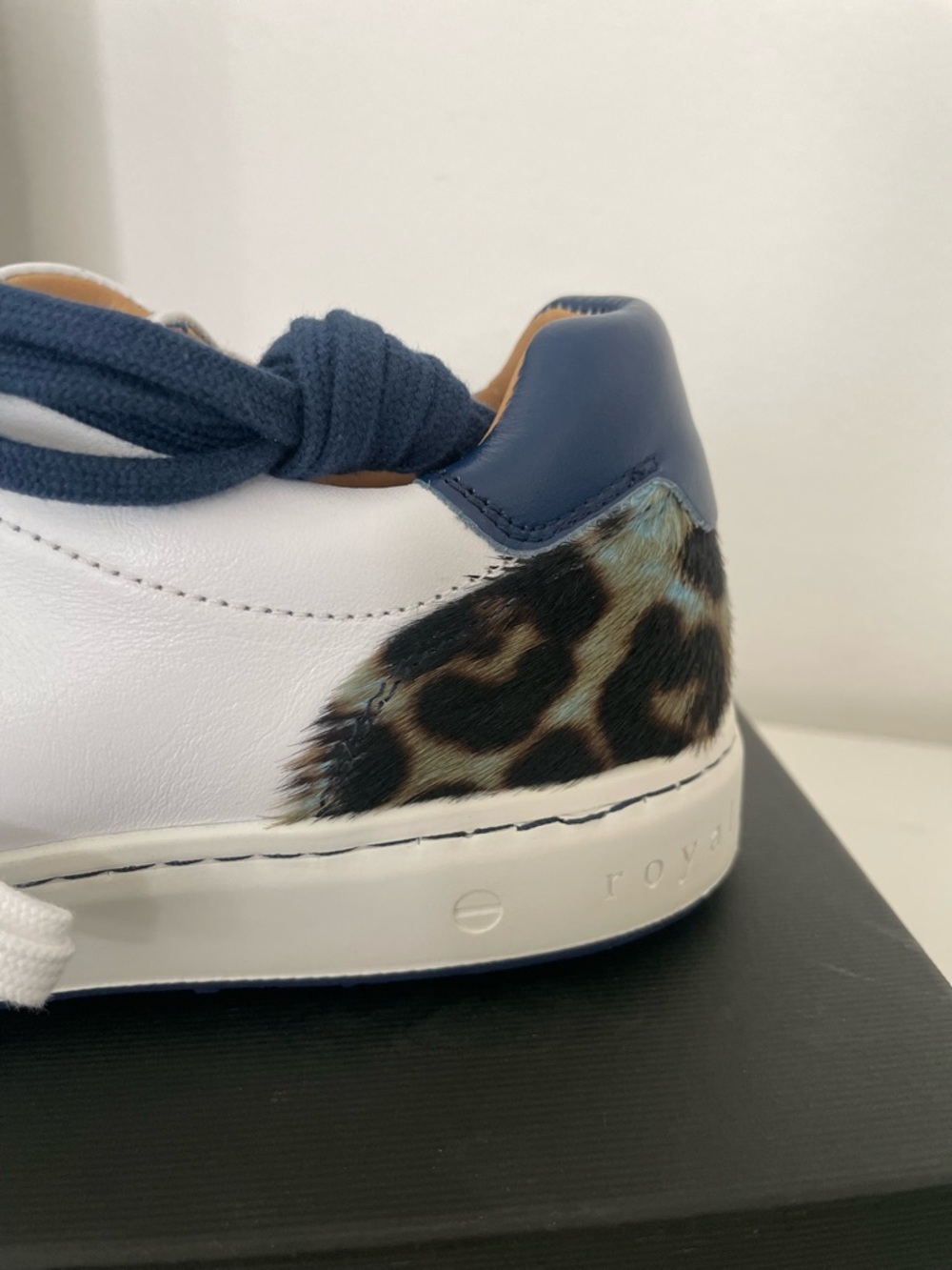 Royal Albatross Women’s Golf Shoes- with leopard accent. New in box. Size 8 - Picture 3 of 7